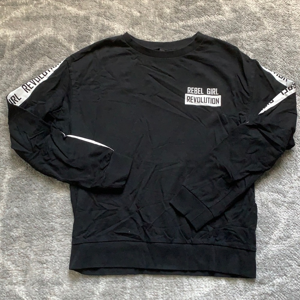 Rebel Girl Revolution DIVIDED H&M long sleeve